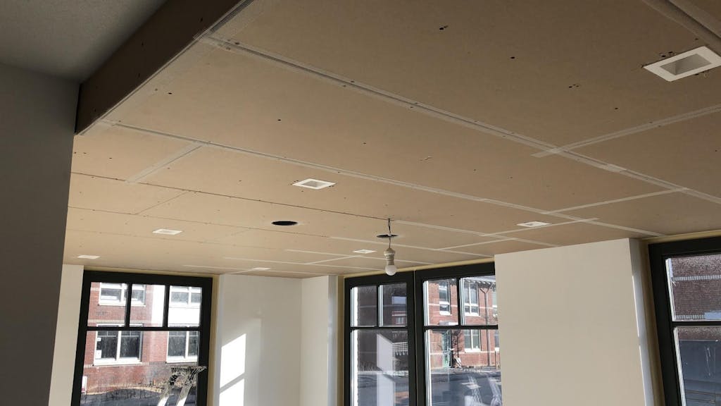 Verlaagd plafond met inbouw spots